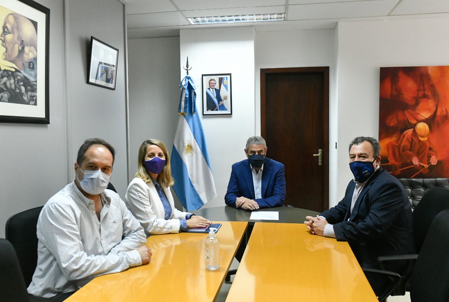 Stratta acordó con el ministro Ferraresi darle continuidad a las viviendas paralizadas en Victoria