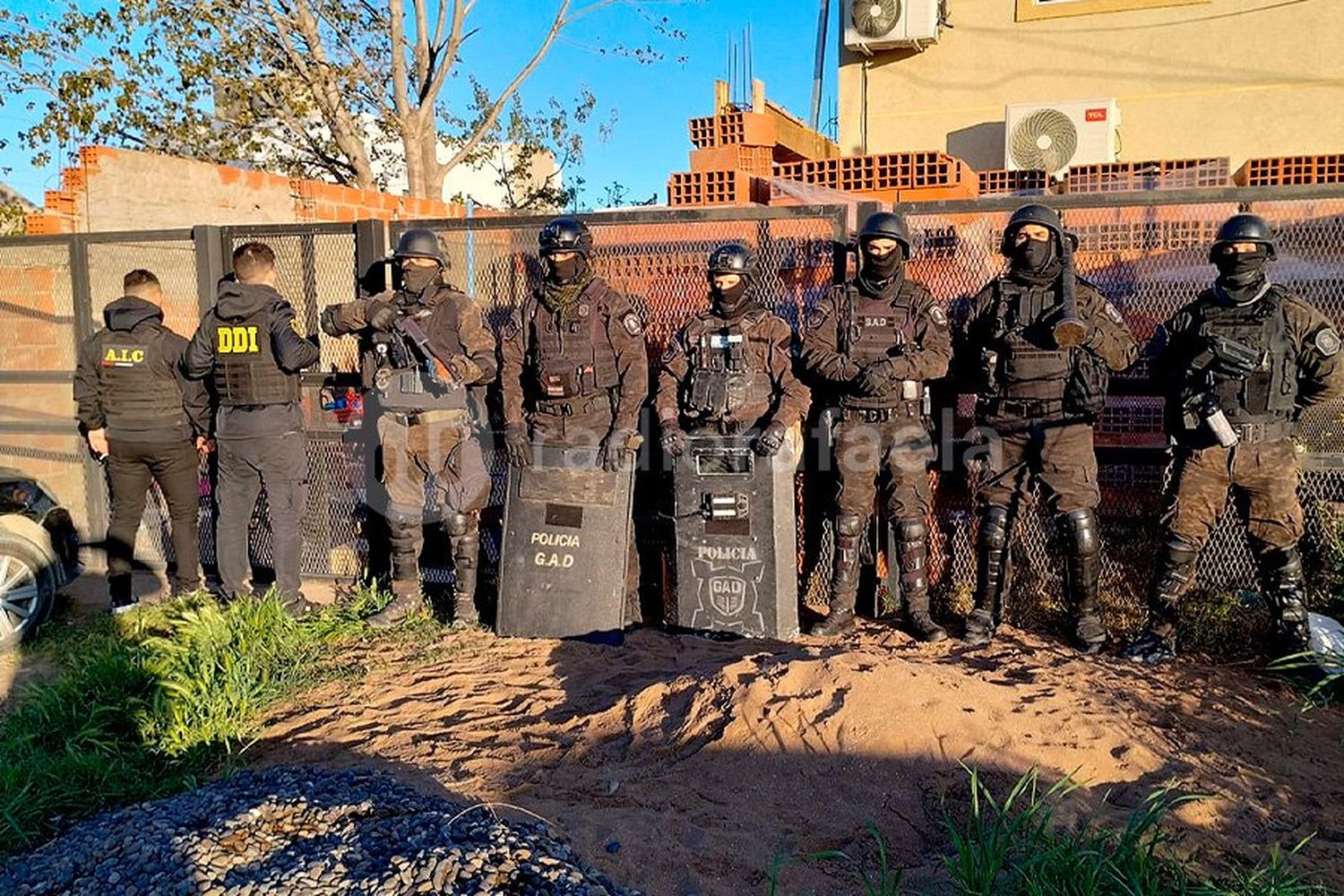 Capturaron a cinco delincuentes que habían robado una caja fuerte del Correo Argentino en Rincón