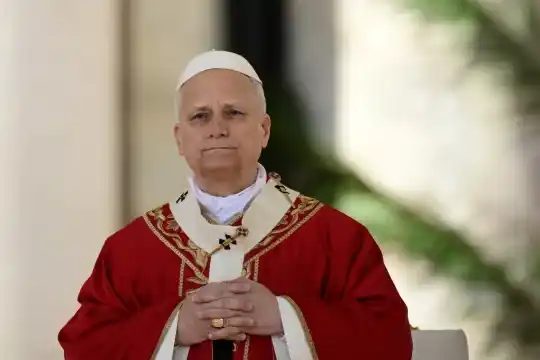 El papa León XIV advirtió que Dios no escucha las oraciones de quienes promueven la guerra.