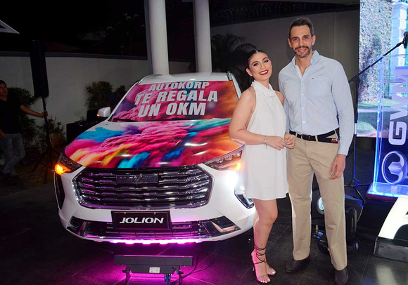 Autokorp premia la fidelidad de sus clientes con una vagoneta 0 KM