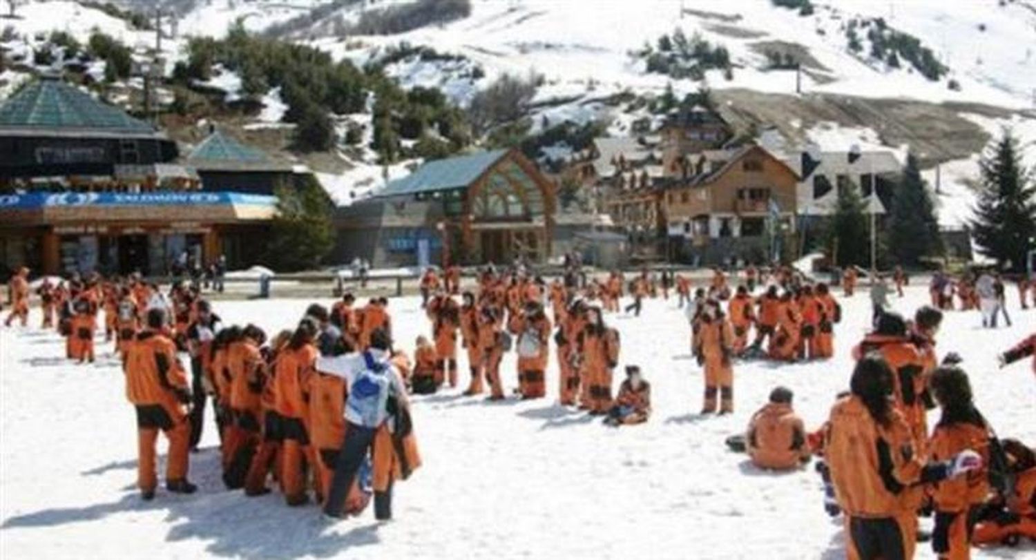 Más de cien egresados se encuentran aislados en Bariloche