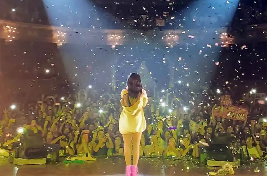 Más Brava que nunca, Lali Espósito se presentó en Rosario