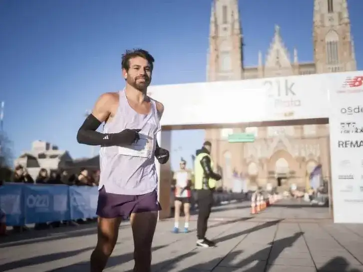 Félix Sánchez hizo podio en
la Media Maratón La Plata