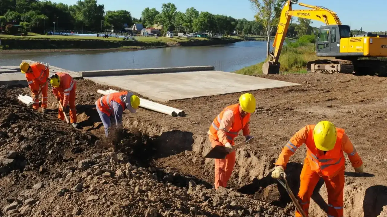 Cómo fue la evolución del gasto destinado a obras hídricas en el gobierno nacional actual