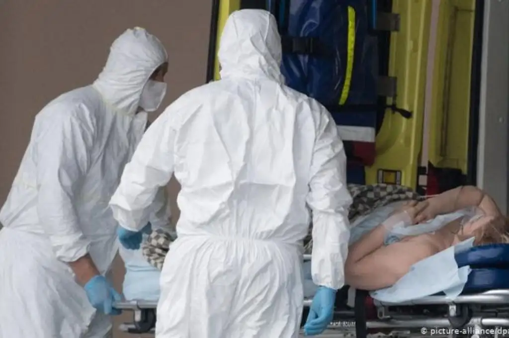 Rusia supera los 6,5 millones de casos de covid y de 800 muertos