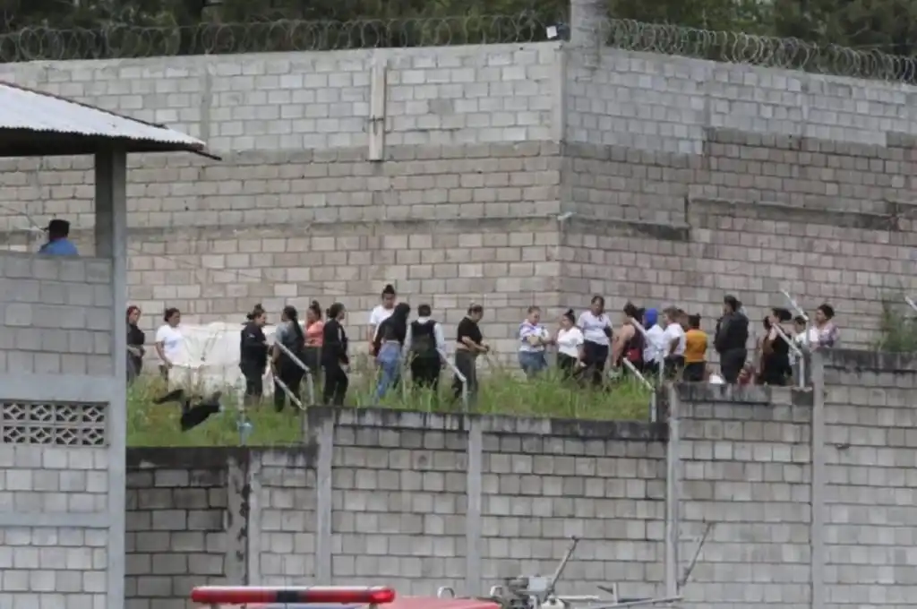Motín en una cárcel de Honduras: al menos 41 mujeres muertas