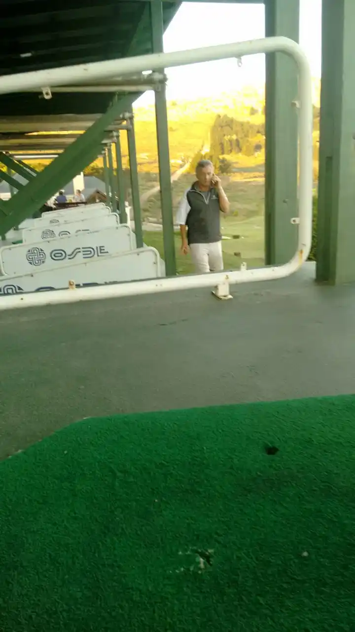 Macri arribó a Tandil con un  grupo de veinte amigos, en una salida de golf