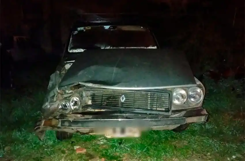 Chocan en la madrugada dos autos y un menor de 11 años fue trasladado al Materno con múltiples golpes