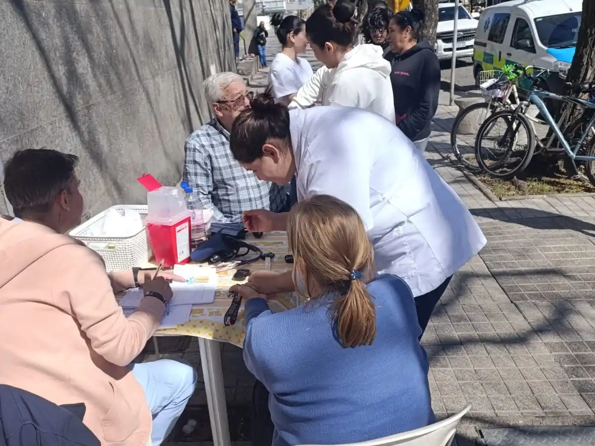 Los controles se realizaron en la vía pública.