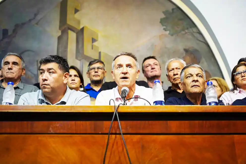 La CGT afirmó que el paro tuvo un acatamiento de más del 90 % y advirtió: “Recién empieza el plan de acción”