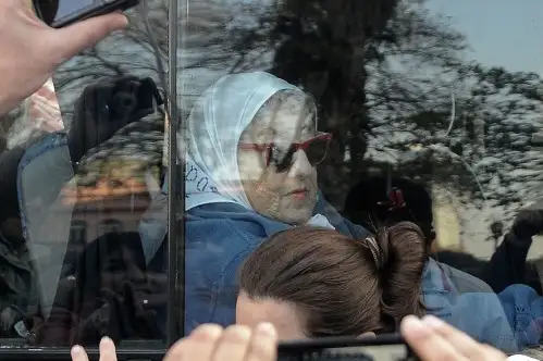 Ordenan la detención de Hebe de Bonafini