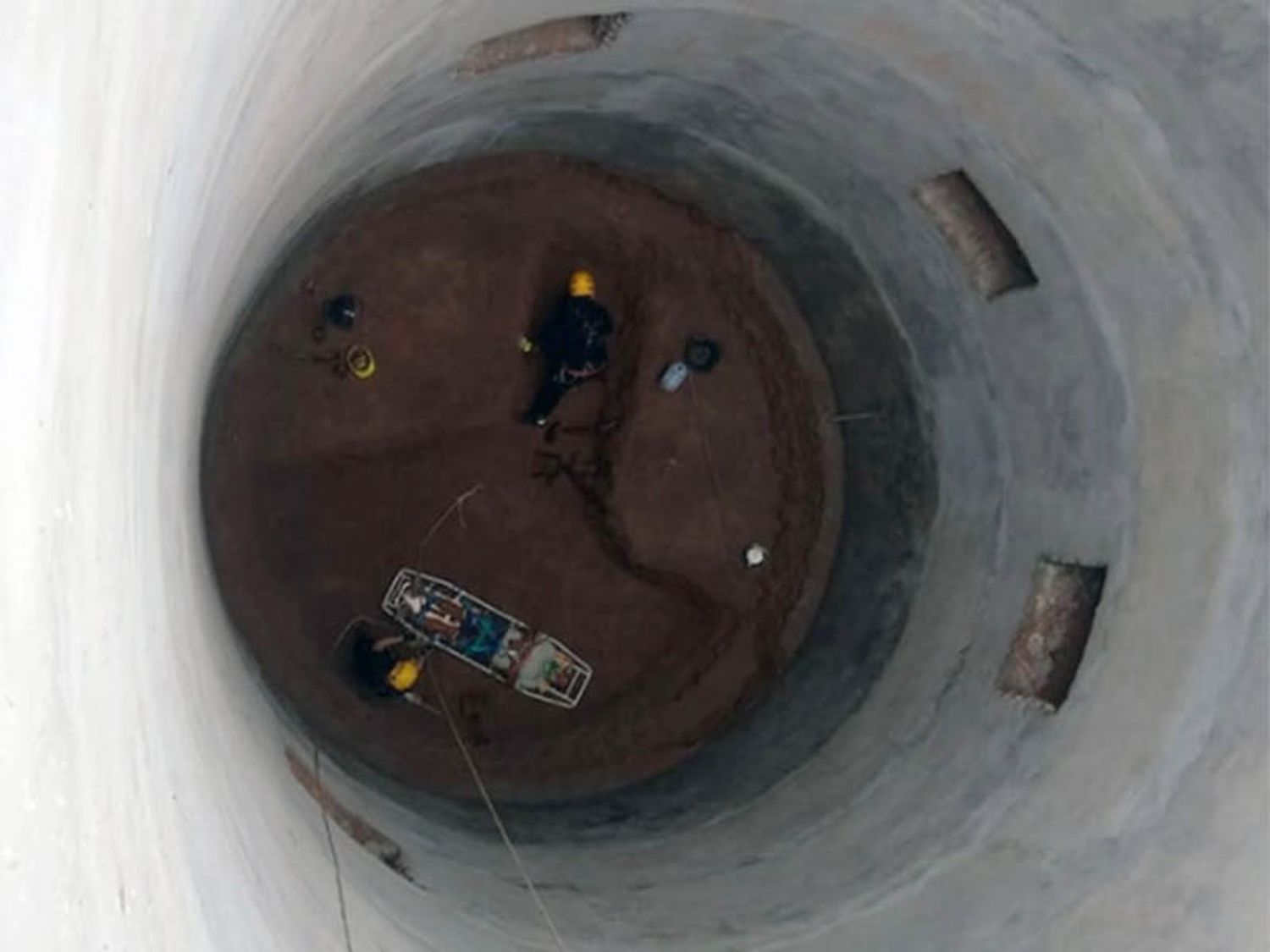 Un trabajador cayó a una fosa de 15 metros de profundidad