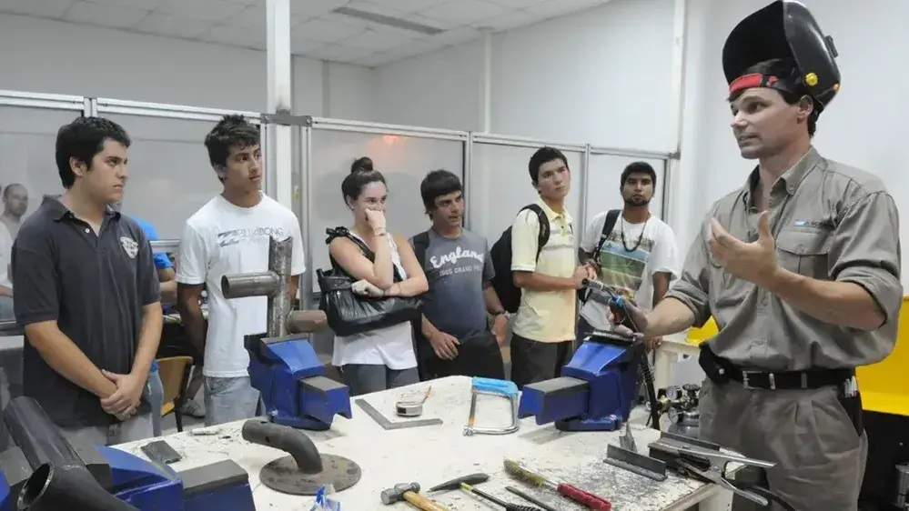Capital Humano apunta a un esquema orientado a la formación y la inserción laboral.