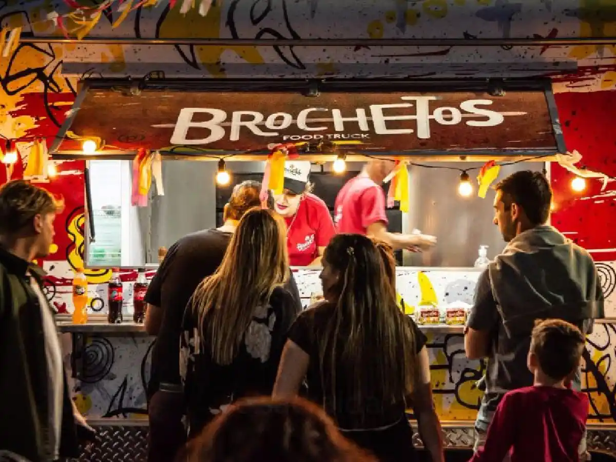 La Francia: el predio del ferrocarril se convierte en un paseo de food truck