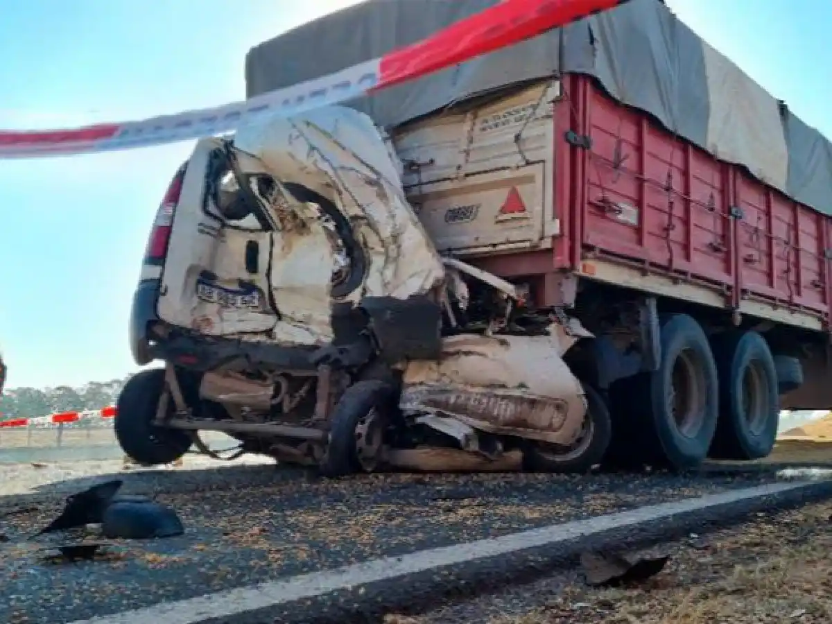Un muerto y 11 heridos por un choque en el sur de Córdoba