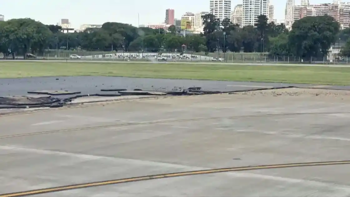 El calor provocó una rotura en la pista (Foto N/A)