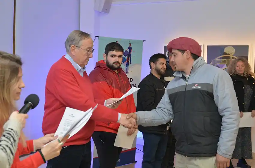 Tandil: entregan aportes a un nuevo grupo de emprendedores locales