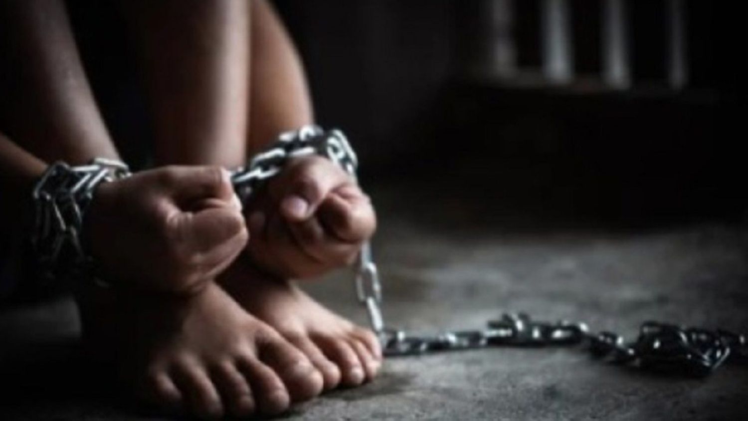 ¡MENOS MAL QUE ERA SU AMIGA! Mujer la secuestró y sometió a explotación sexual