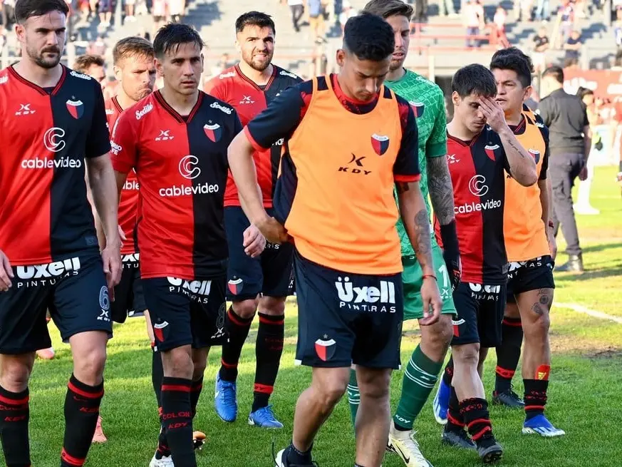 Colón perdió 2-0 con Talleres en Remedios de Escalada Créditos: Juan Manuel Foglia