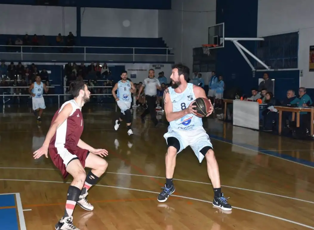 Tandil no pudo en el  debut frente a Olavarría