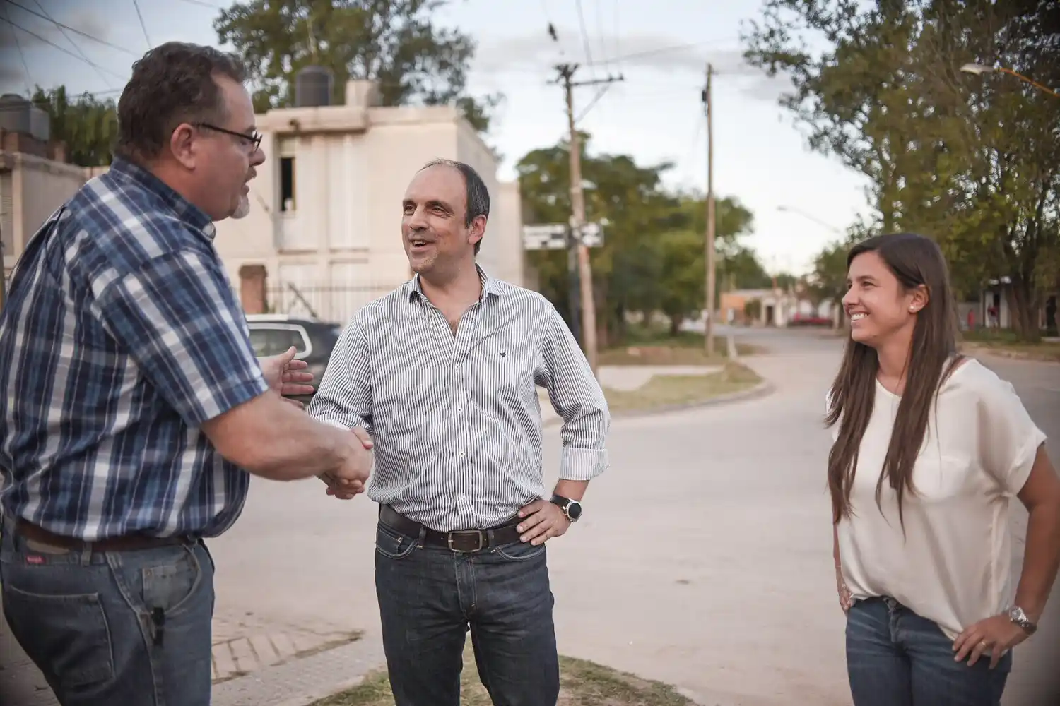 Corral recorrió obras de pavimentación en Liceo Norte