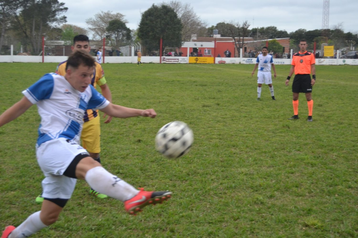 Fútbol local: expectativa por la quinta fecha del Oficial