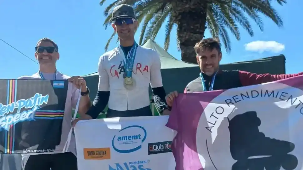 Sáenz, en lo más alto del podio de su categoría.