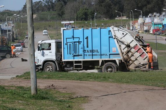 Sin recolección, con guardias de salud y horarios especiales para el transporte público