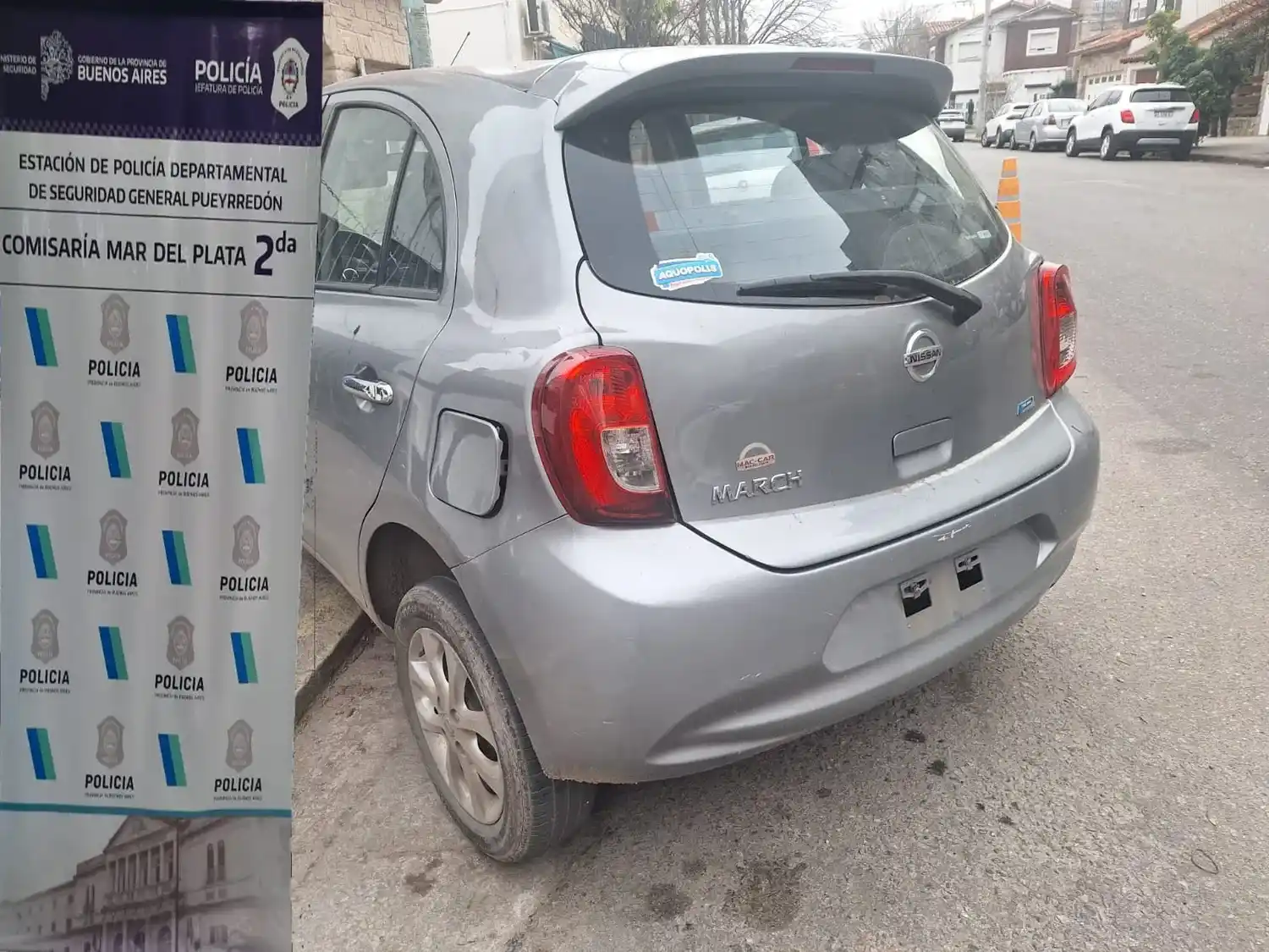 Recuperan automóvil robado tras allanamiento de urgencia en barrio Juramento