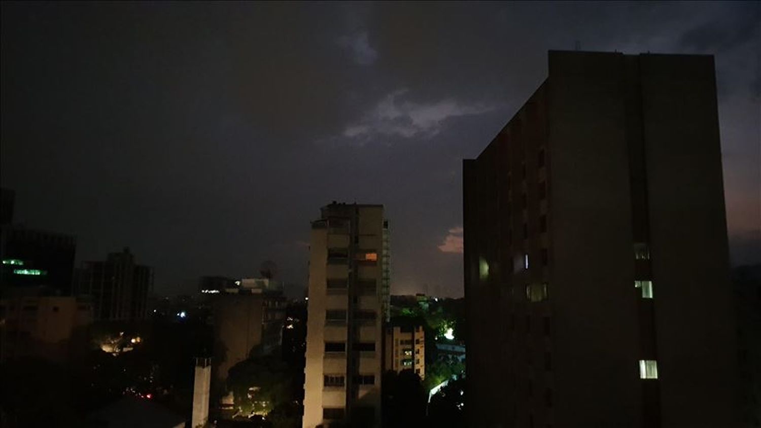 Lo que dejan los BAJONES: sectores de La Candelaria con fallas eléctricas este 17Jun
