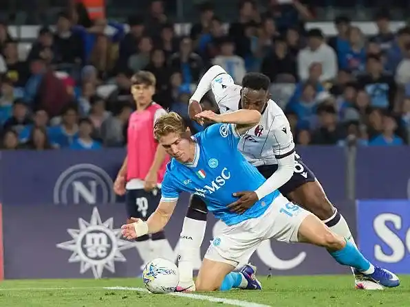 Nápoli cayó ante Bologna