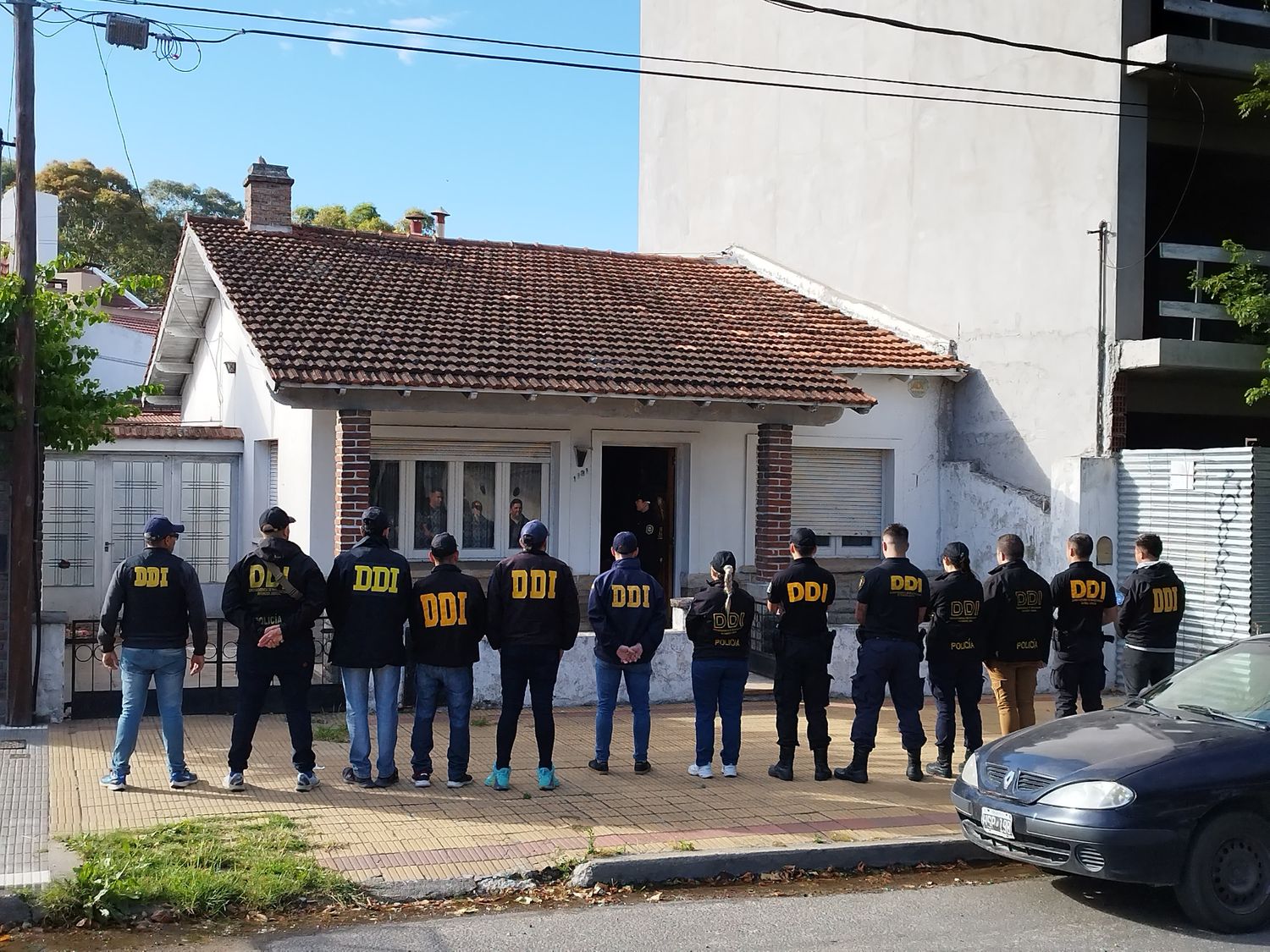 Personal policial inspeccionó una vivienda de Avellaneda al 1100.