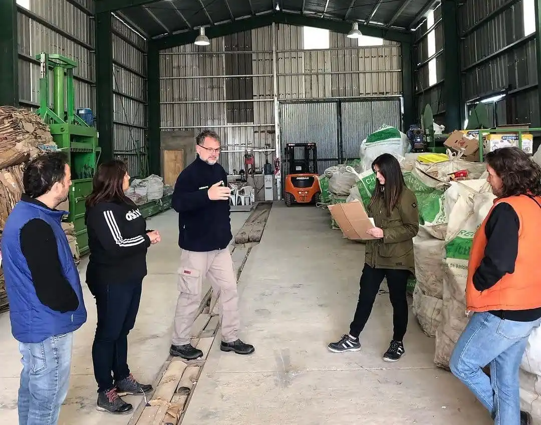 Renovación del convenio con la cooperativa “Nuevos Horizontes” para continuar con la recuperación de elementos reciclables