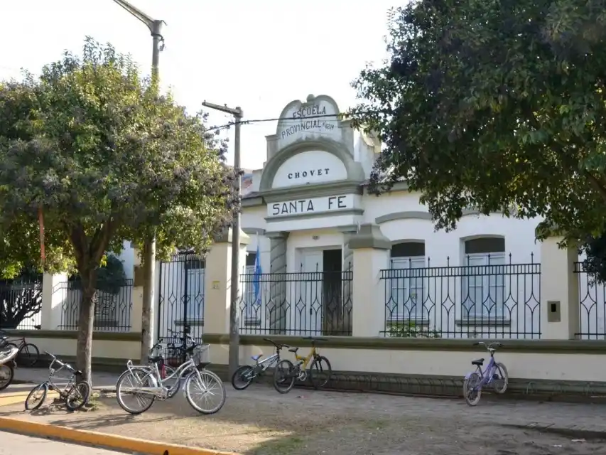 La institución primaria chovetense revive su legado y fortalece los lazos entre generaciones.