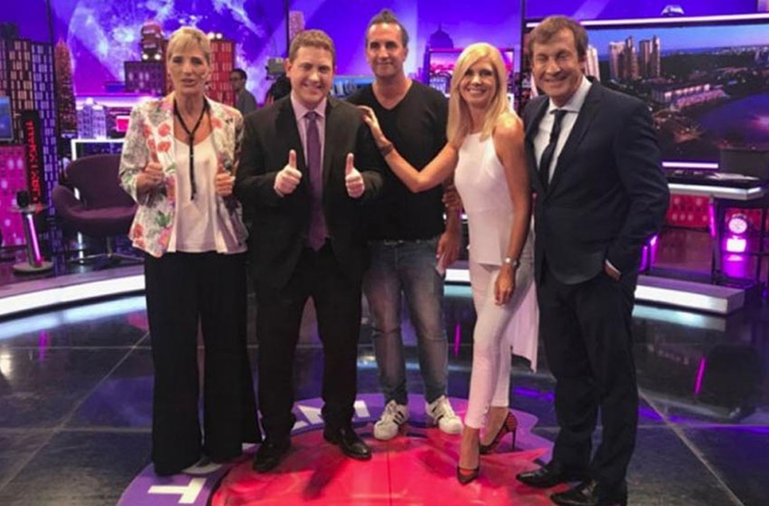 Quién es la panelista de Intratables que abandona el programa