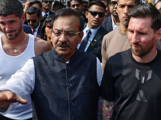 Caos en India: detuvieron al organizador del evento de Lionel Messi tras los incidentes en el estadio de Calcuta.Foto:AFP