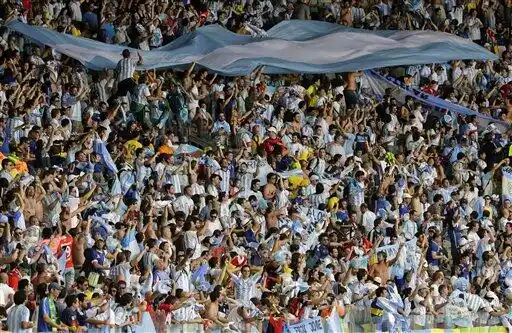 Brasil 2014: Polémica detención de 19 barras argentinos en el partido contra Irán