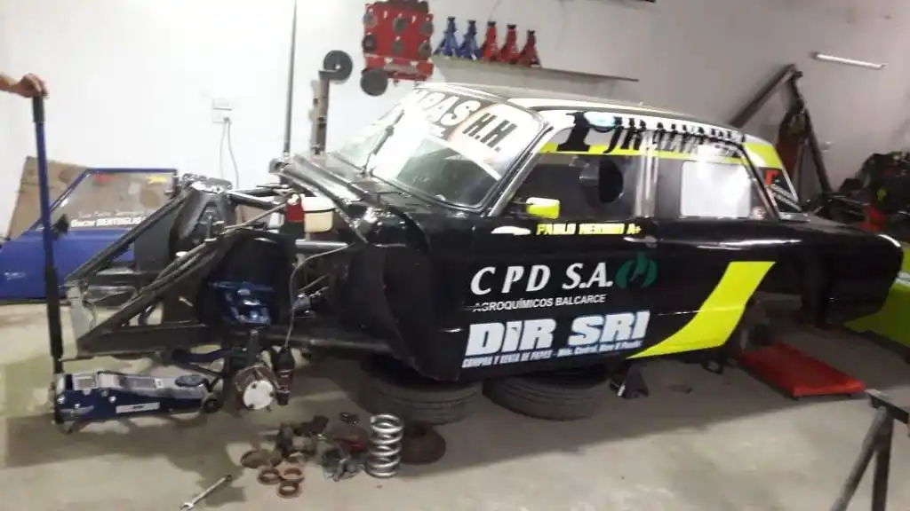 La armada del JS, con doce unidades en pista