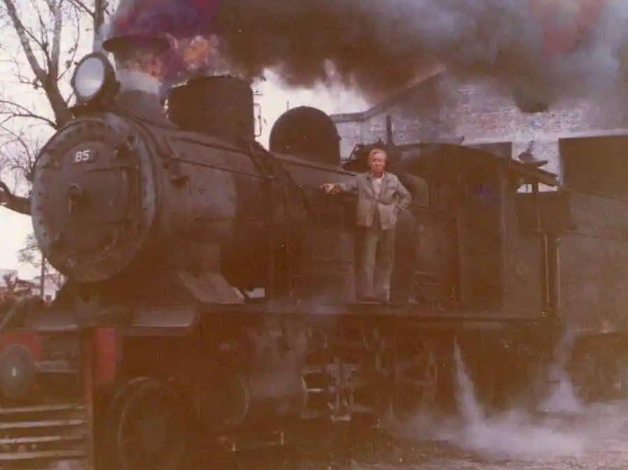 tren a vapor ferrocarril