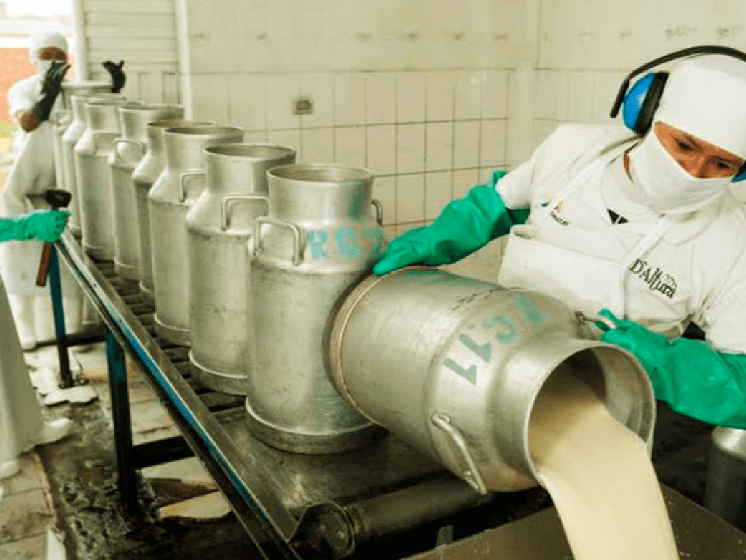 El Gobierno da marcha atrás con la aplicación 10,5% de IVA a la leche