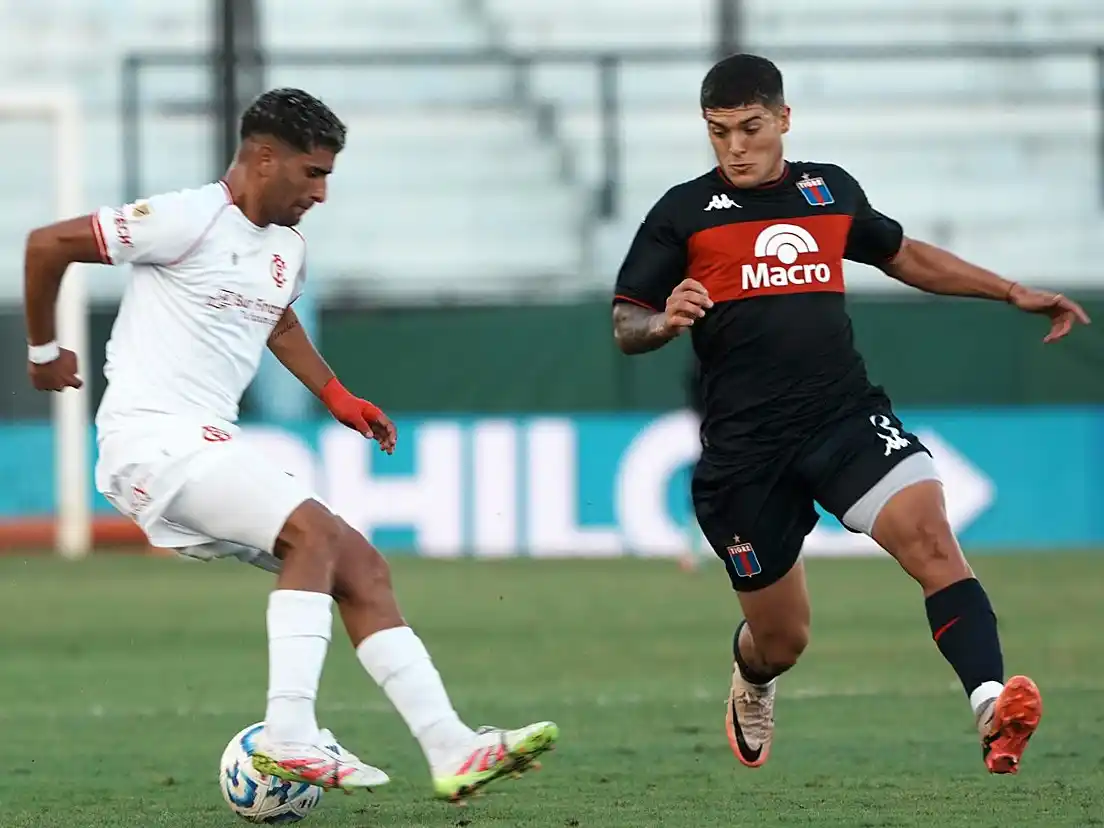 Barracas bajó de la punta a Tigre