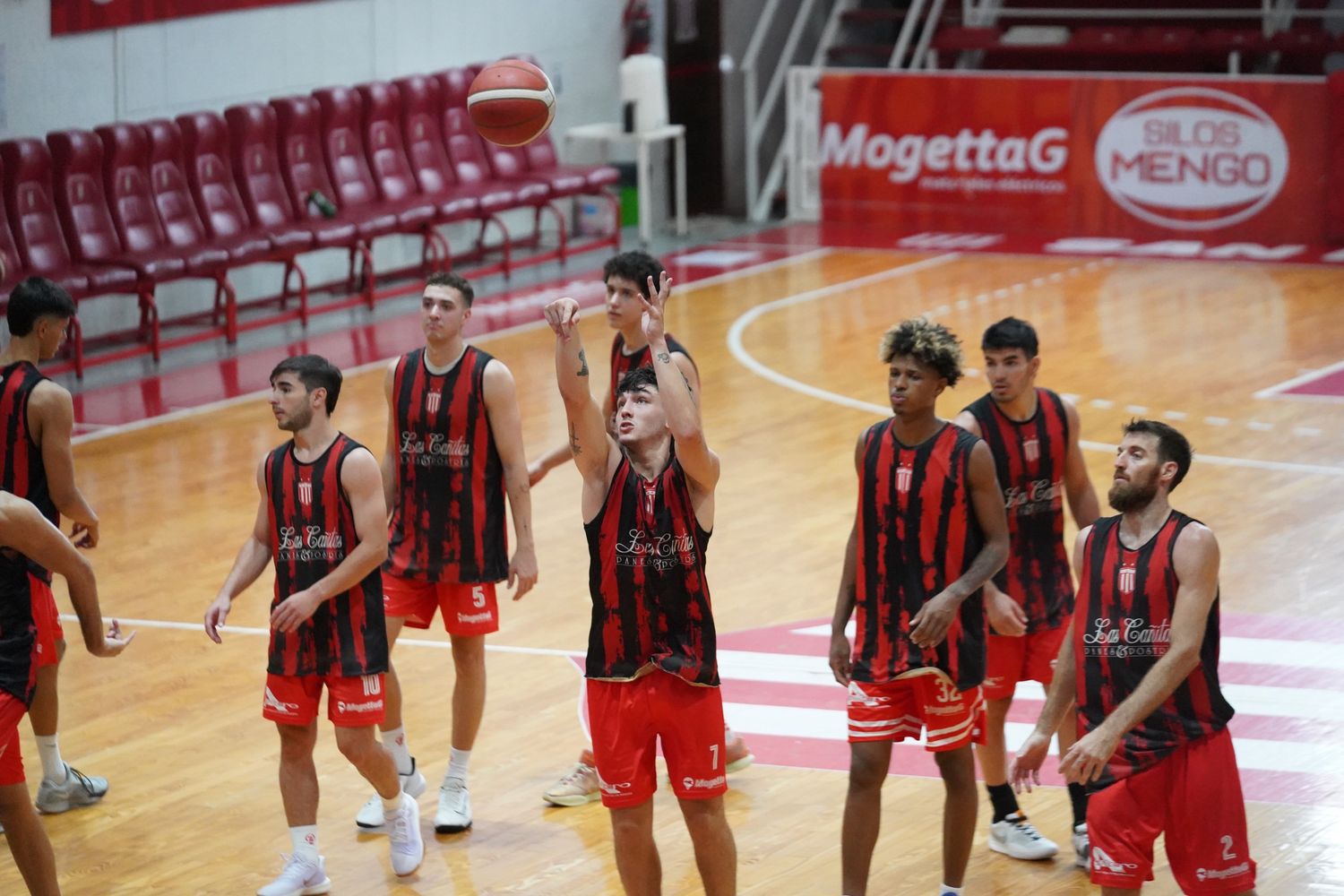 Los "Halcones Rojos" tiene la mira puesta en la gran final.