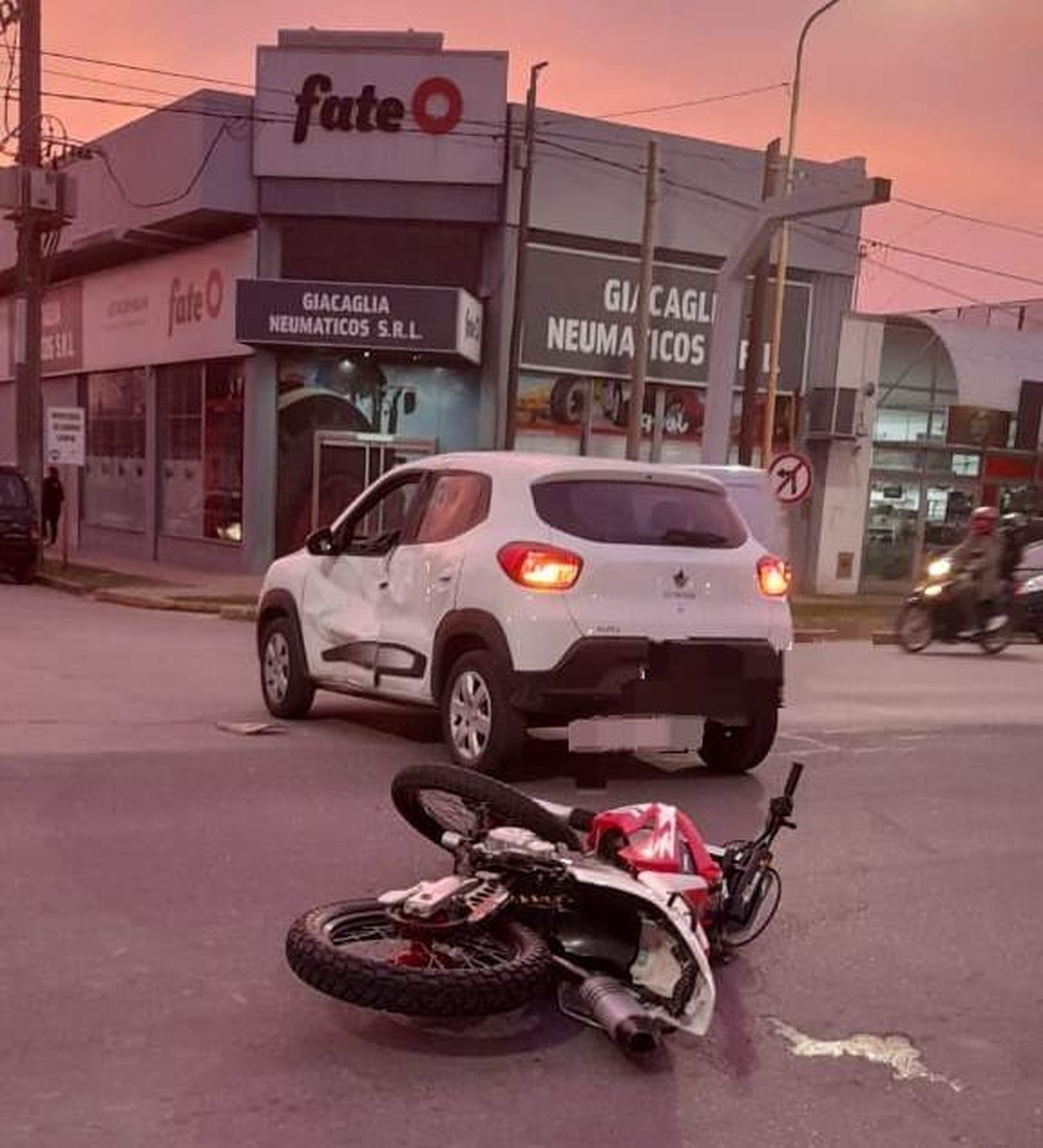 Motociclista con lesiones graves en accidente de tránsito