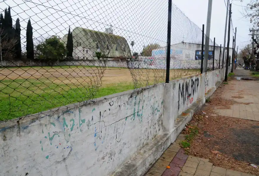 La Escuela Técnica 5 planteó la necesidad de contar con un playón polideportivo