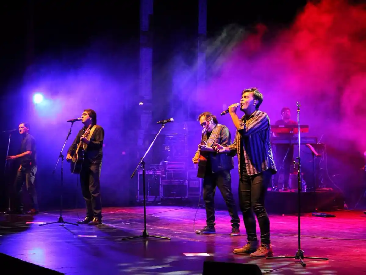 Los Nocheros coparon Los Ángeles con sus más grandes éxitos