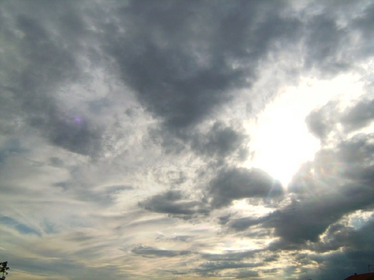 Pronostican lluvias y tormentas para todo el fin de semana