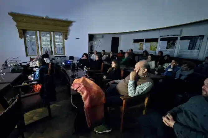 Cine debate sobre el documental Noble Igualdad en el Concejo Deliberante