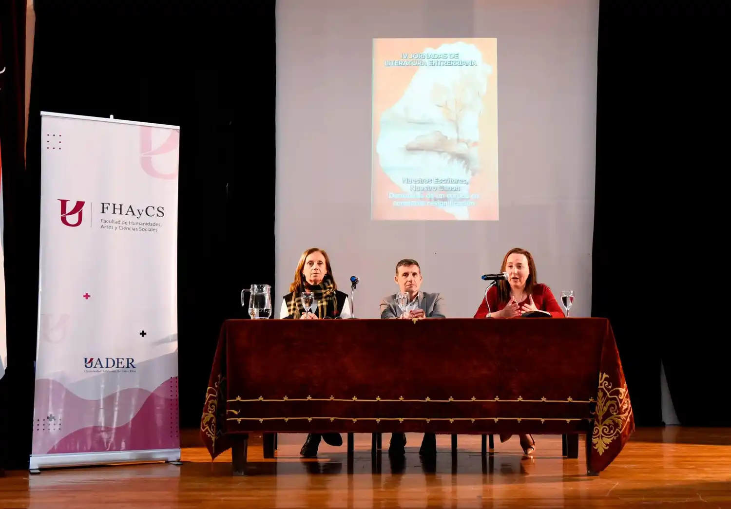 Reflexión y debate en las IV Jornadas de Literatura Entrerriana: una semilla que sigue creciendo