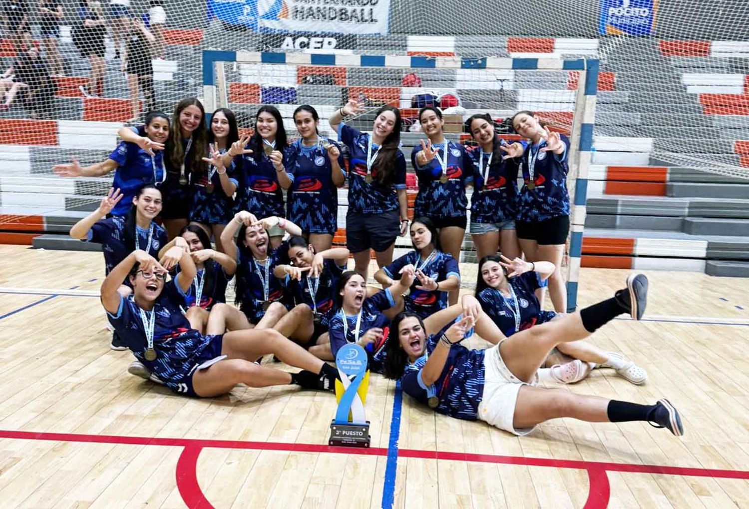 En el Nacional de Handball: Las chicas de Ferro lograron el ascenso a la A