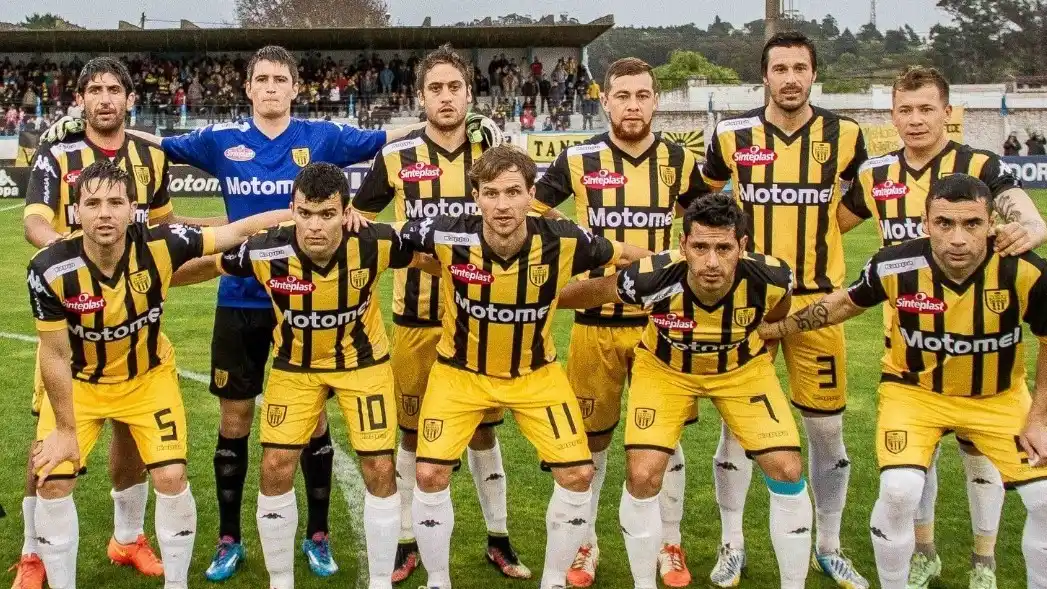 Santamarina, la última vez que había jugado sin tandilenses.